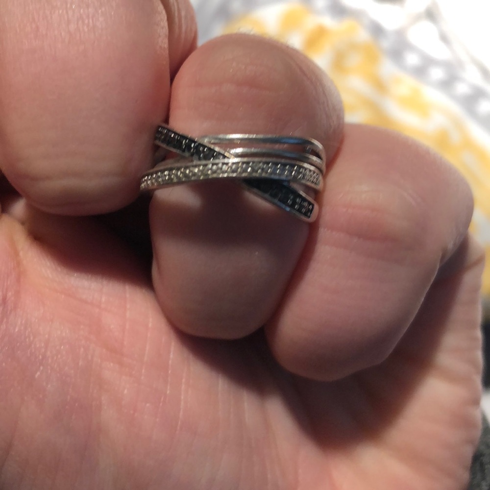 Criss Cross Ring
